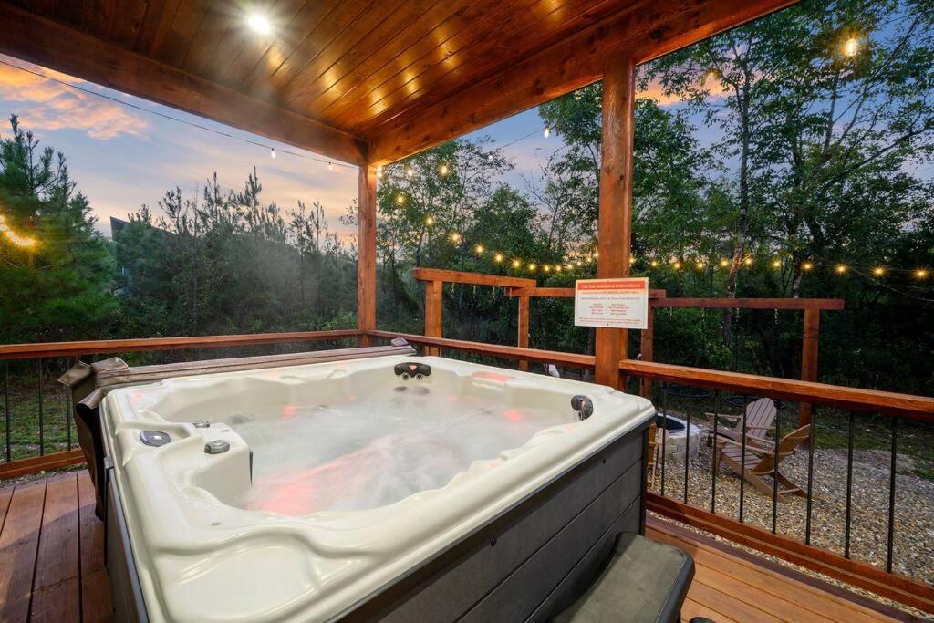 Under The Stars - Secluded, Hot Tub, Firepit, Games Villa Broken Bow Eksteriør billede