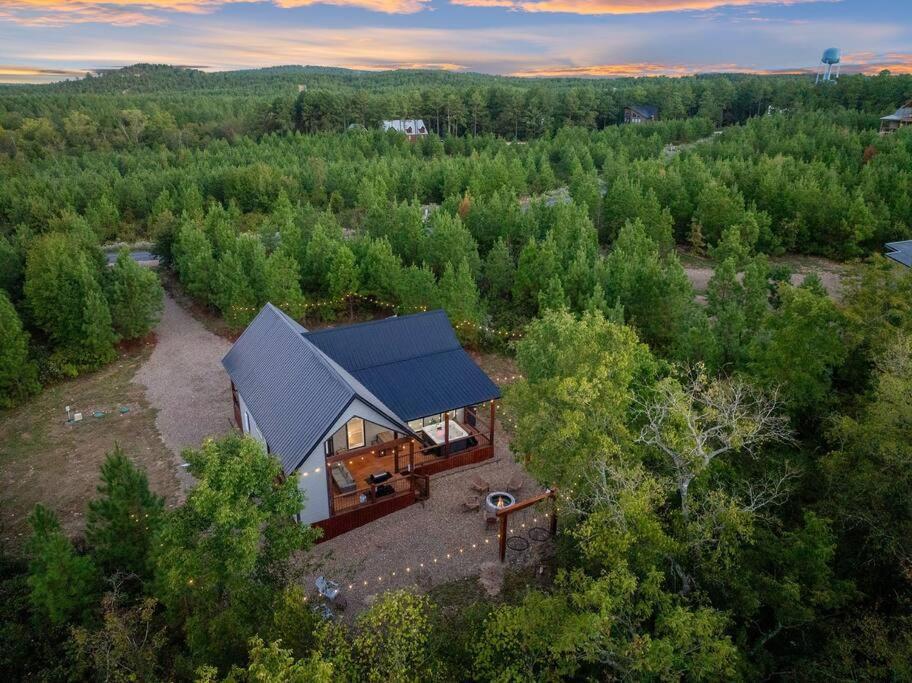 Under The Stars - Secluded, Hot Tub, Firepit, Games Villa Broken Bow Eksteriør billede