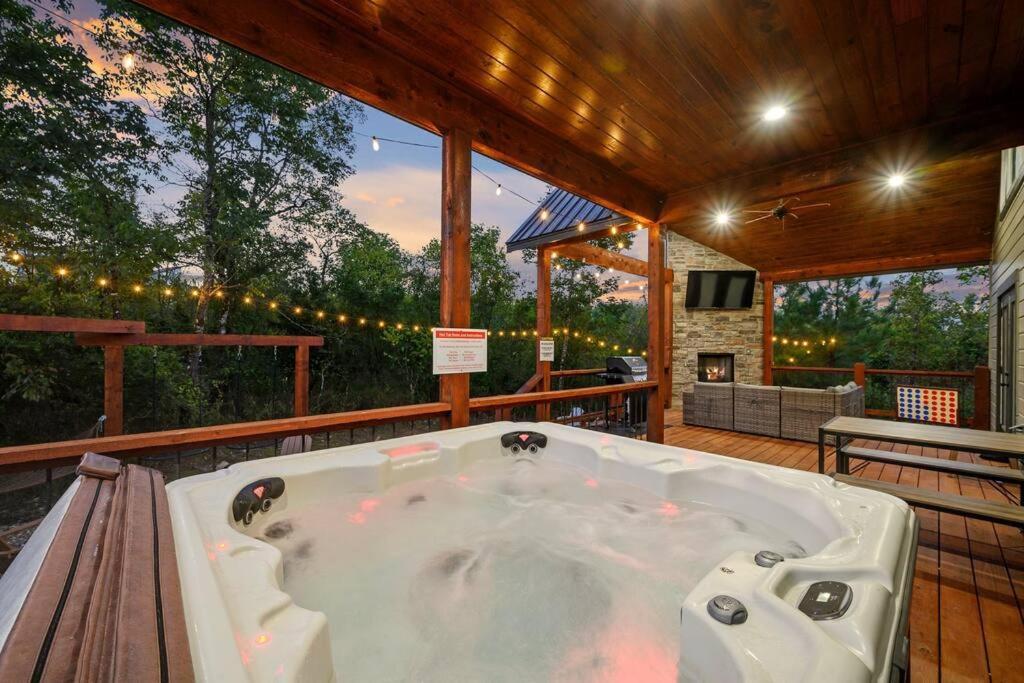 Under The Stars - Secluded, Hot Tub, Firepit, Games Villa Broken Bow Eksteriør billede